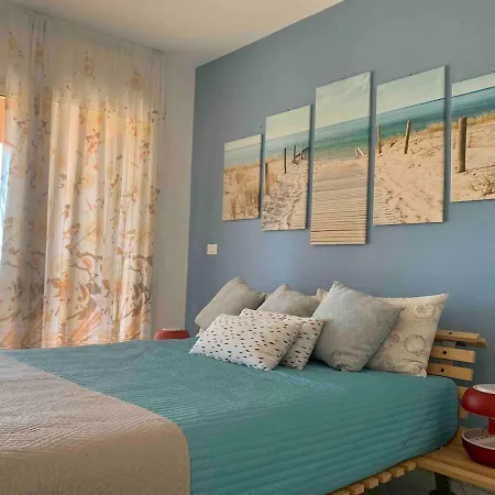 Modern Seaview Townhouse - Workcation Friendly Orosei