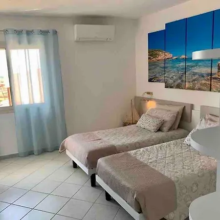 Modern Seaview Townhouse - Workcation Friendly * Orosei