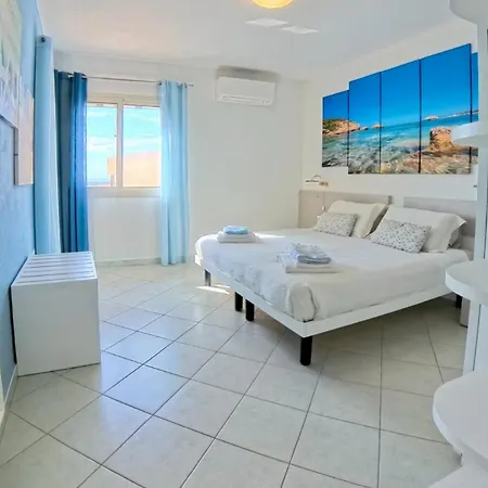 Modern Seaview Townhouse - Workcation Friendly Ferienhaus