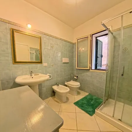 Modern Seaview Townhouse - Workcation Friendly Сasa de vacaciones